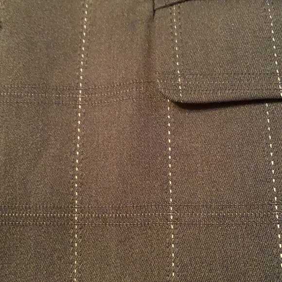 Three piece - Picture 5 of 5